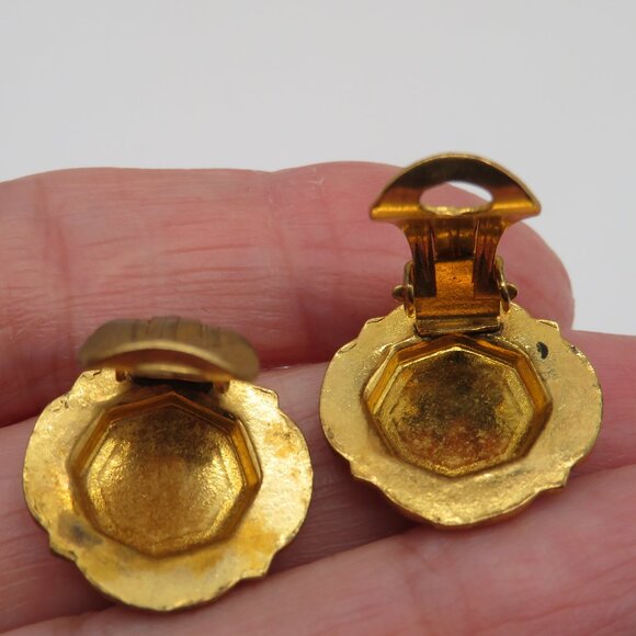 Vintage Damascene Etruscan Revival Style Clip On Earrings - Picture 7 of 9